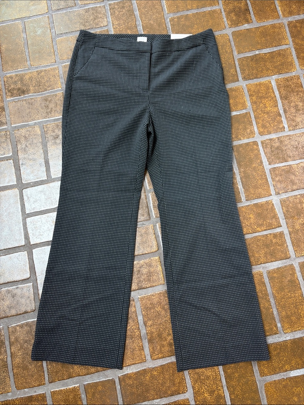 NWT Chico’s Black & White Polka Jacquard Polka Dot So Slimming Trouser Pant